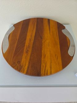 Premium cutting board. NEVER USED!