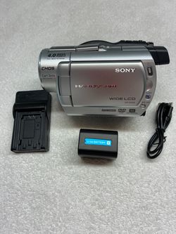 Sony HandyCam DCR-DVD408 DVD Camcorder Bundle