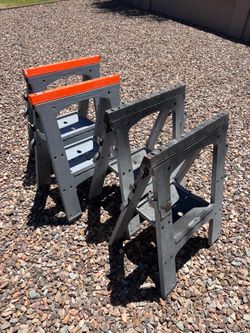 Plastic sawhorse