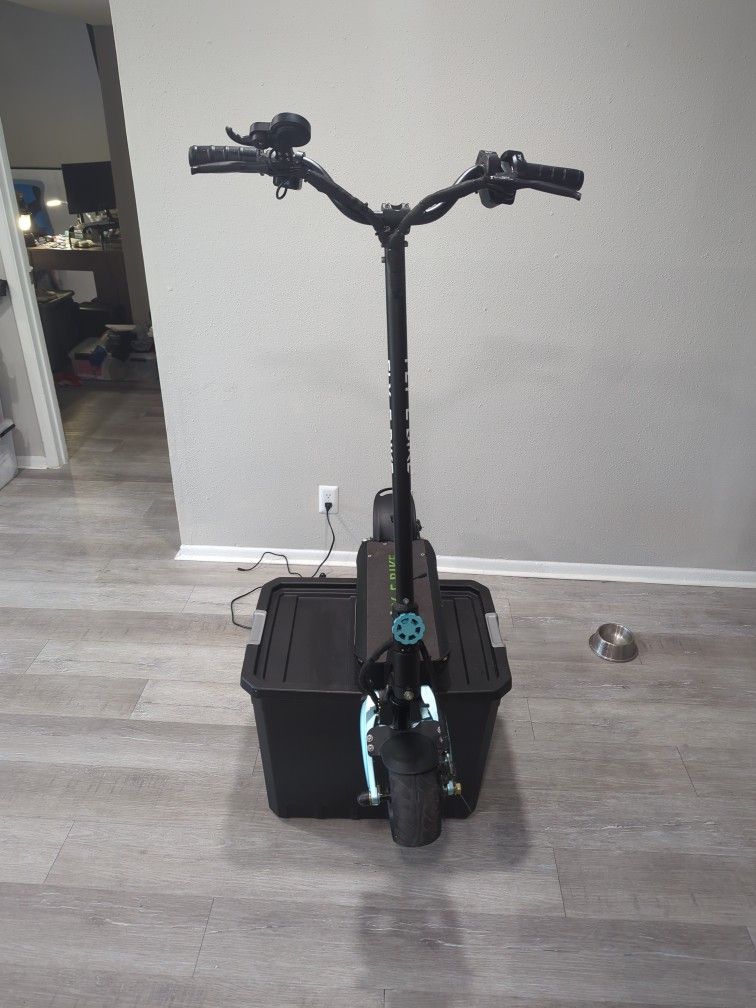 Flytron E Scooter