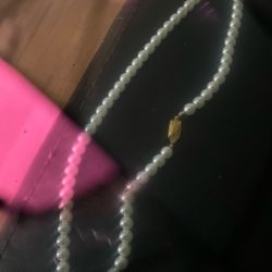 Pearl Necklace 