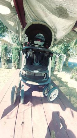 Graco metrolite stroller
