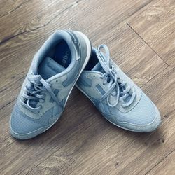 Reebok Light Blue Classic Tennis Shoes Size 6