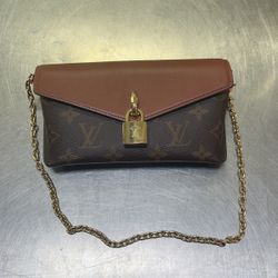 Louis Vuitton Purse 