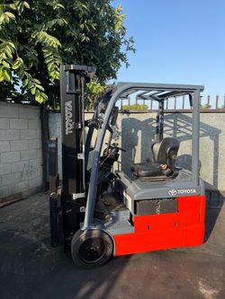 Toyota 3 wheel electric forklift 8fb15u
