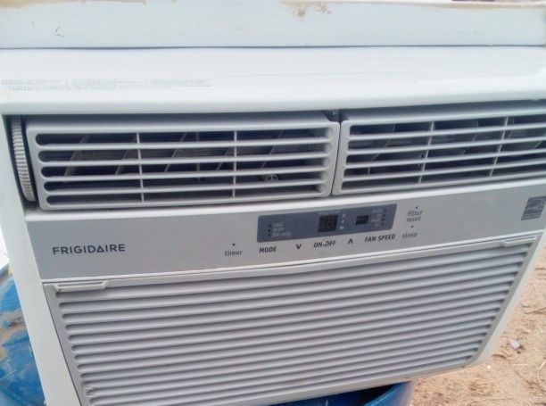 6,500 Btu Fridgidaire Window AC Unit