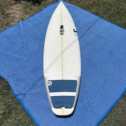 JS Monsta 6’1 Shortboard