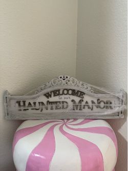 HAUNTED MANOR SIGN