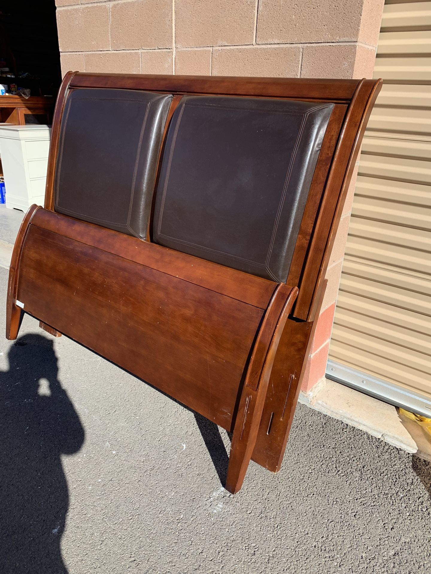 🌺COMPLETE QUEEN SIZE BEDROOM SET: BED FRAME, DRESSER, NIGHTSTAND 🌺