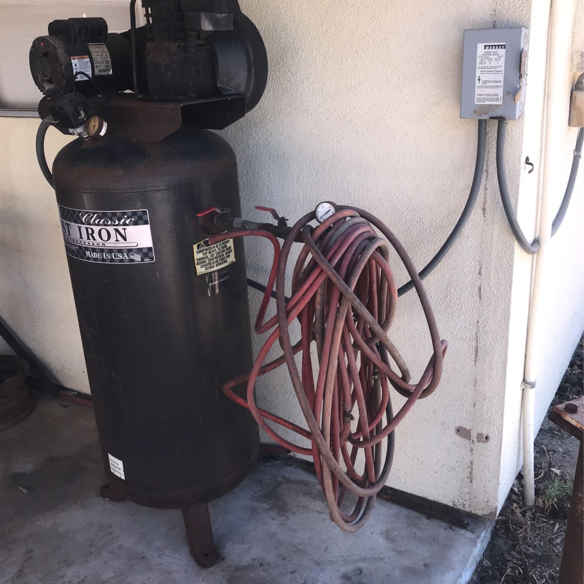 Upright Air Compressor, Campbell Hausfeld 6.5hp, 60 Gallon