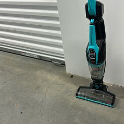Bisell Bagless Cordless Rechargable Hand Vacuum 