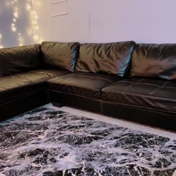 Black sofa in good condition