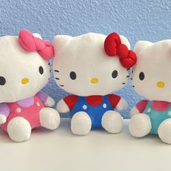 NWT Hello Kitty Set 6.5 Inches Tall