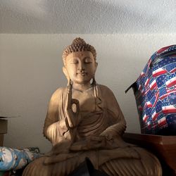 Buddha wooden statue