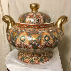 Chinese Moriage Satsuma Style Gilt Massive Tureen / Urn