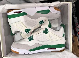 Air Jordan 4 Retro Size 7,7.5,8,9.5,11,12