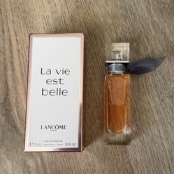 LA VIE EST BELLE EAU DE PARFUM