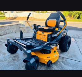 Gas riding mower Cub cadet 42in NEW
