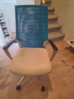 Ergonomic Mesh Office Chair