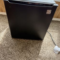 Mini Refrigerator K