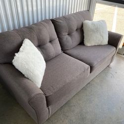 FREE DELIVERY 🚚 AND INSTALLATION - Love Seat Gray Color (Look our profile for more)