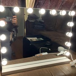 Moon Moon Hollywood Vanity Mirror 
