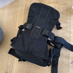 Babybjorn carrier  (basically New)