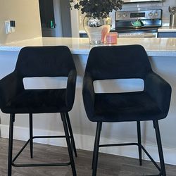 Black stools