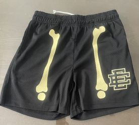 EE Shorts Size M