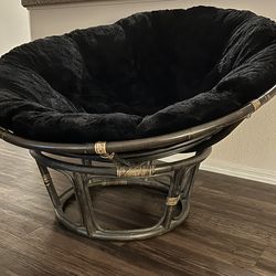 Circle Cushioned Chair
