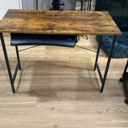 Computer Desk With Accessories