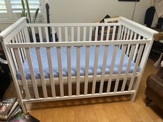 CRIB AND MATTRESS