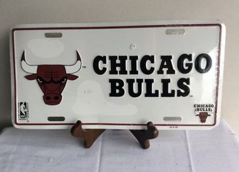 Vintage Michael Jordan Era NBA Chicago Bulls Metal License Plate NEW