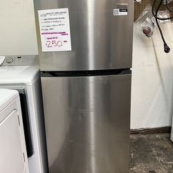 USED FRIGIDAIRE FRIDGE