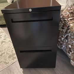 File cabinet, two drawer