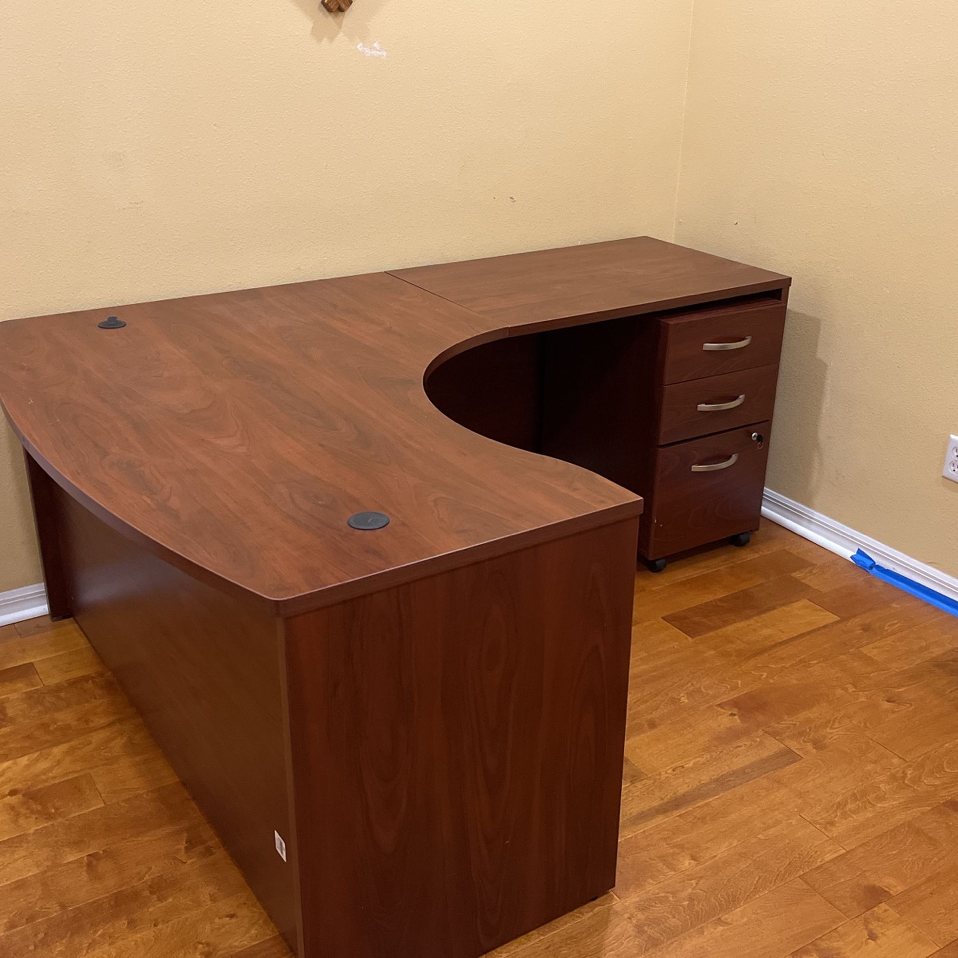 L Shape Managers Desk With 3 Drawer File Cabinet