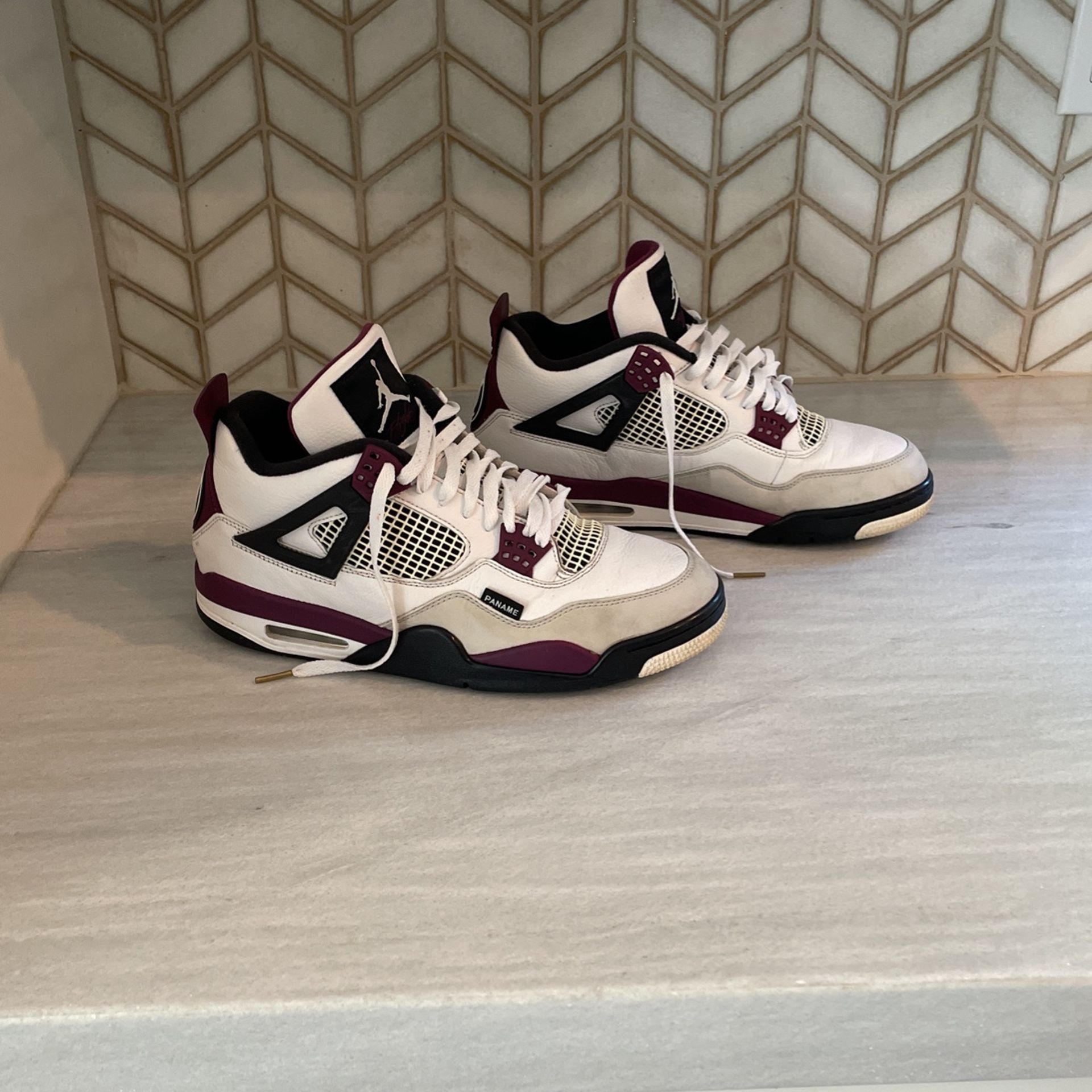 Paris Saint-Germain x Air Jordan 4 Retro 'Bordeaux'