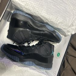 Gamma blue 11s size 10