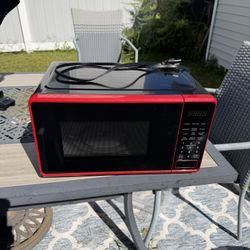 Microwave 700 Watt