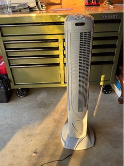 Seville Classics Oscillating Tower Fan – Works Great