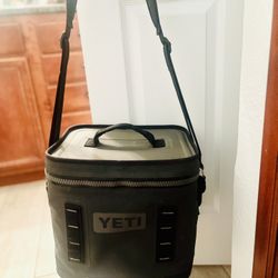 YETI HOPPER FLIP 12 SOFT COOLER