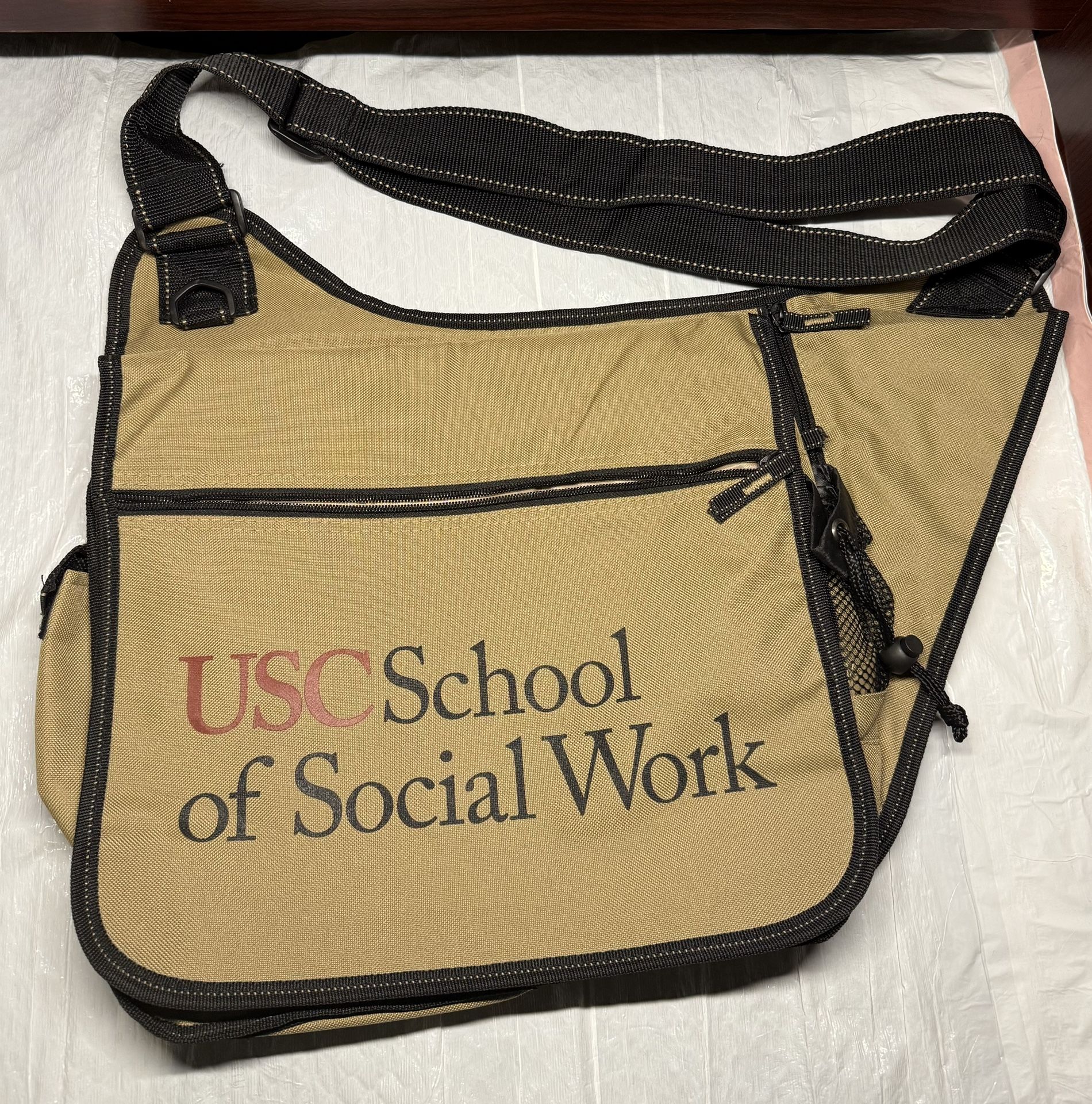 USC School Of Social Work Shoulder Messenger Bag Purse 15x13. Trojans SoCal.