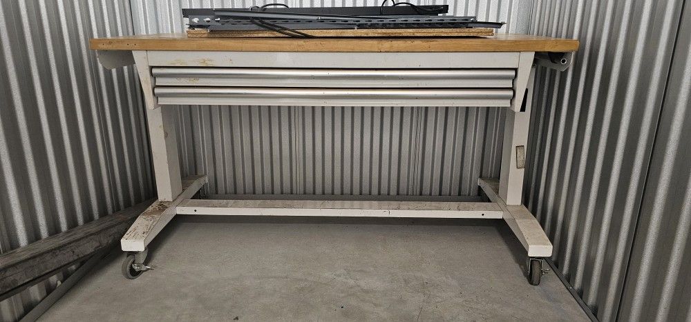 Husky 52 in. W x 24 in.