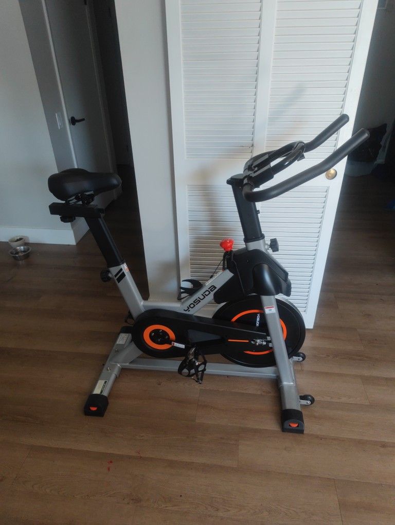 YOSUDA Magnetic Exercise Bike