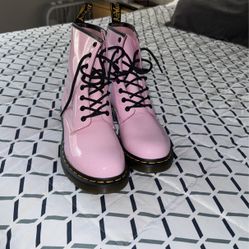 Dr Marten 1460 Pink patent leather boots size 10