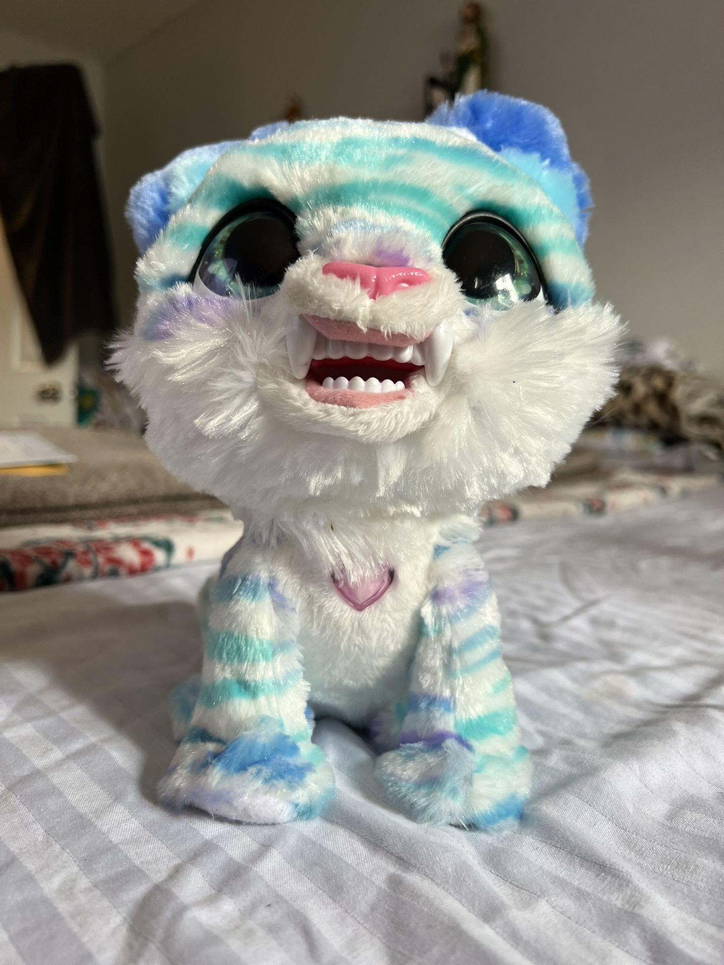 Furreal North The Sabertooth Kitty