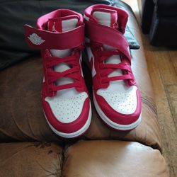 Used Nike Air 1 High FlyEase (GS) Cardinal Red & White Size  10