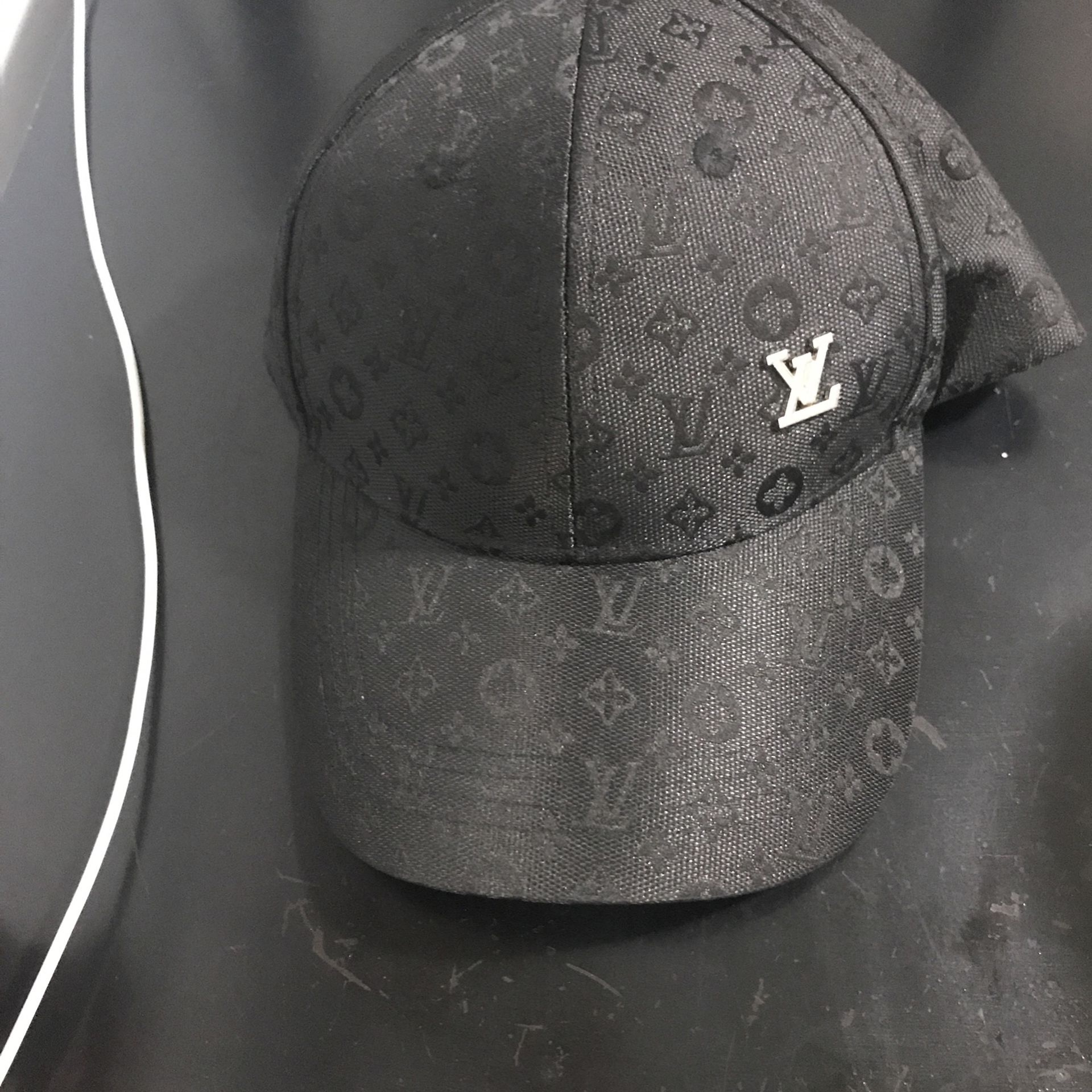 Louis Vuitton Hat for Sale in Cleveland, OH - OfferUp