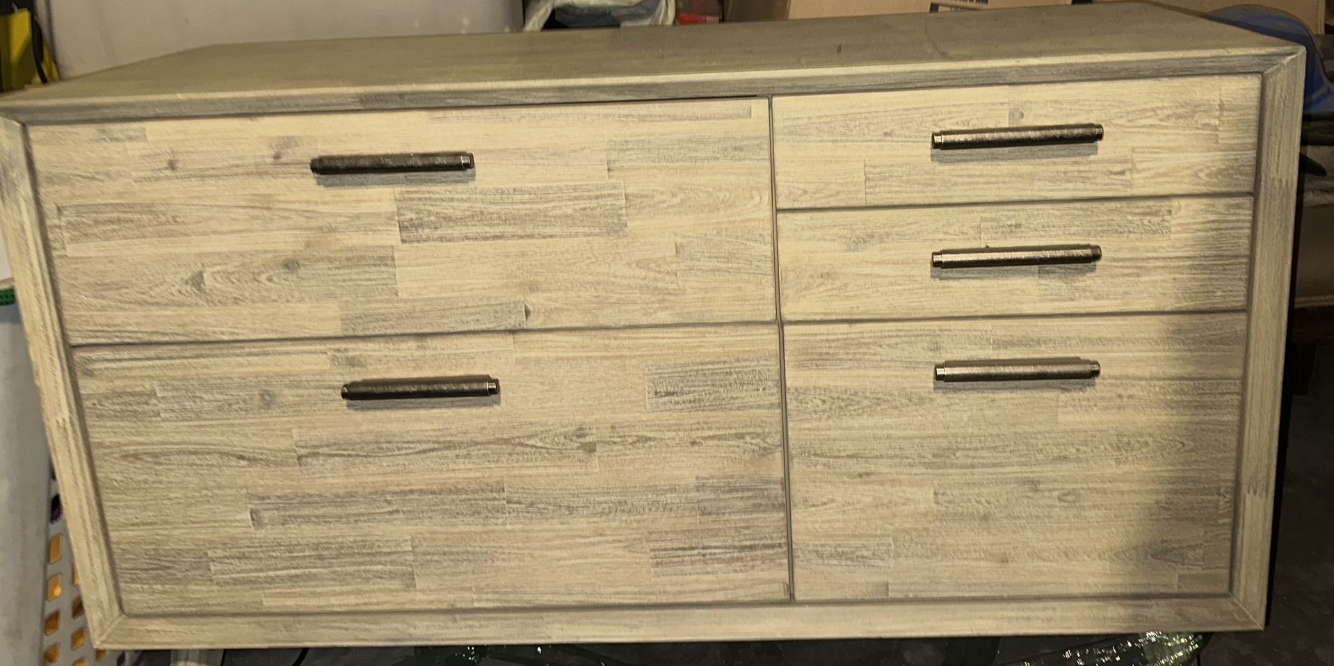 Dresser