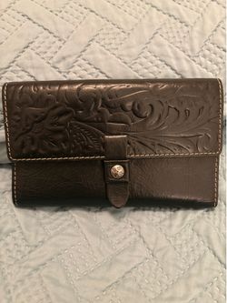 Patricia Nash Black Leather Trifold Wallet (Edinburg)